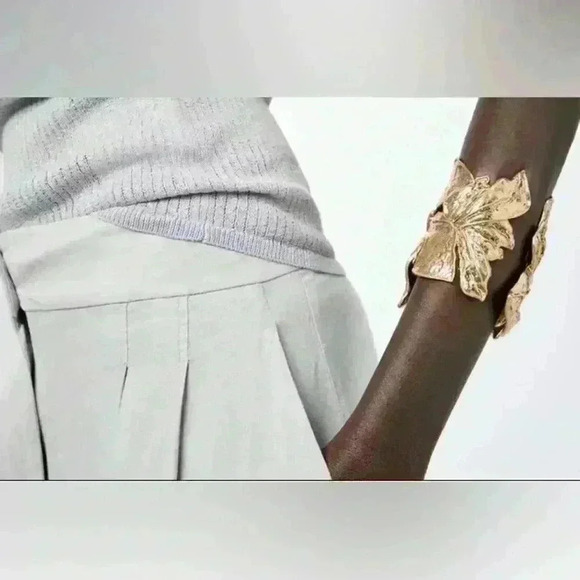 Zara Jewelry - Zara large leaf arm band bracelet🔥🔥